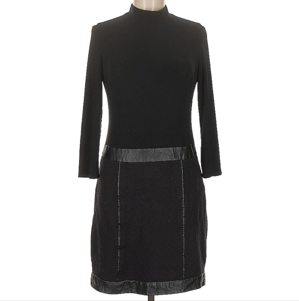 NWOT New Retired Laundry Chic Sheatb Dress with Leather Accents Ptesents New